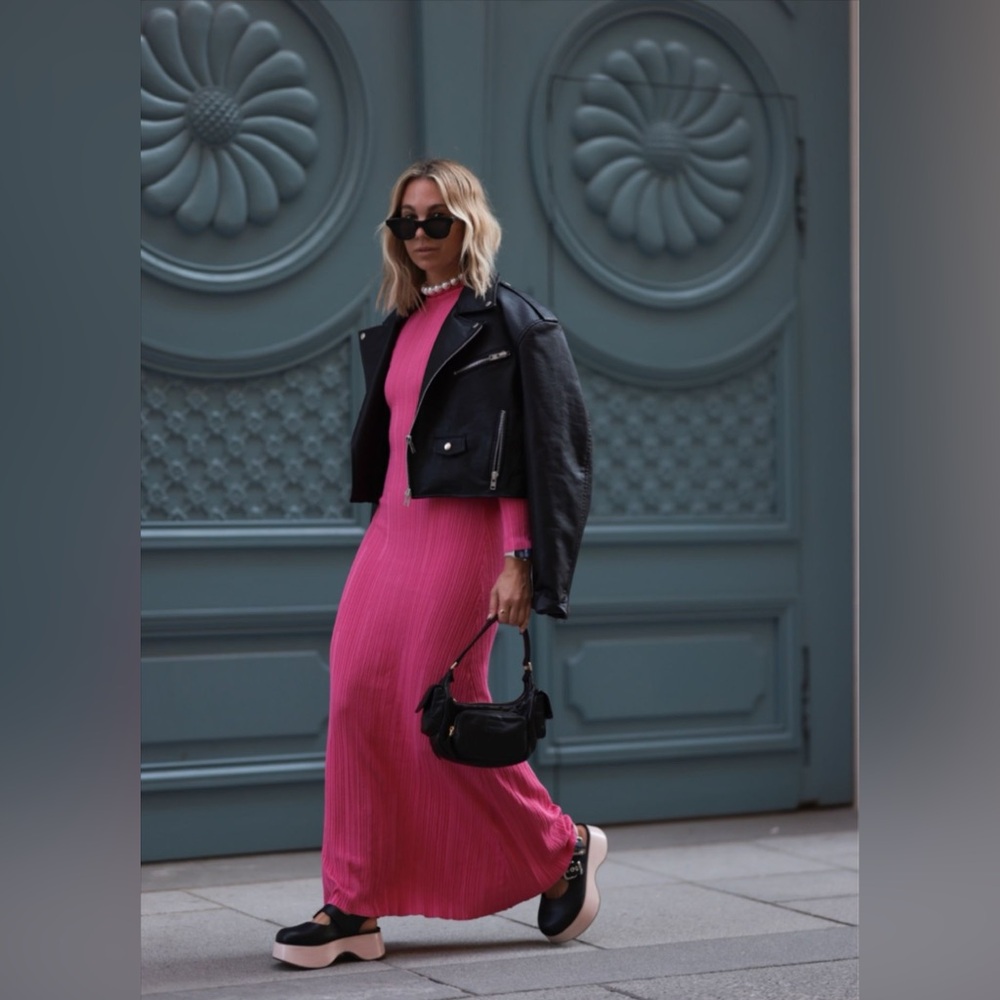 💕 ZARA Bloggers Fav Hot Pink Maxi Ribbed Knit Dress. Size SMALL. Sweater Dress - Picture 5 of 9